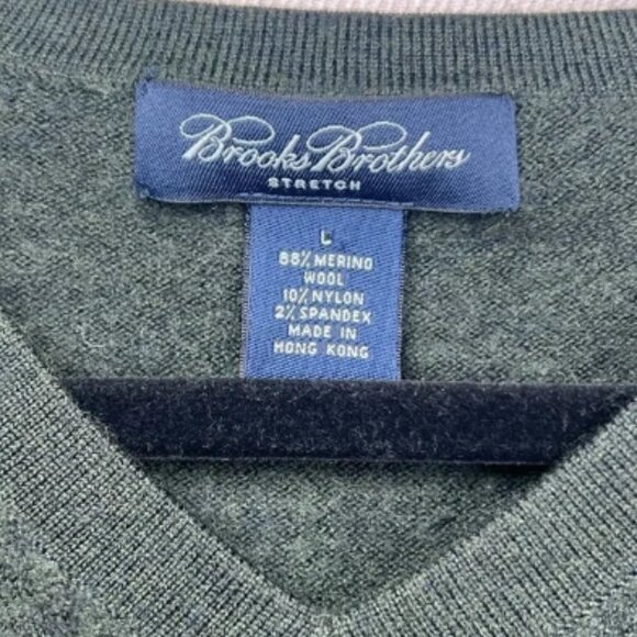 Brooks Brothers 88% Wool Pullover V-Neck Sweater - Large in Deep/Forest Green - Picture 2 of 5